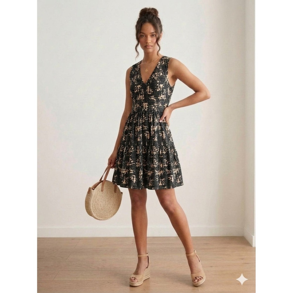 Evereve Giana Dress Size Small Black Ivory Mod Boho Tiered Shift V-Neck Mini NEW